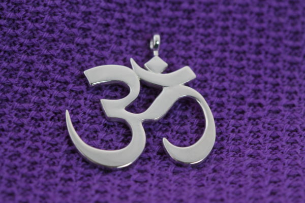 Médaillon simple en argent - Aum - Image 5