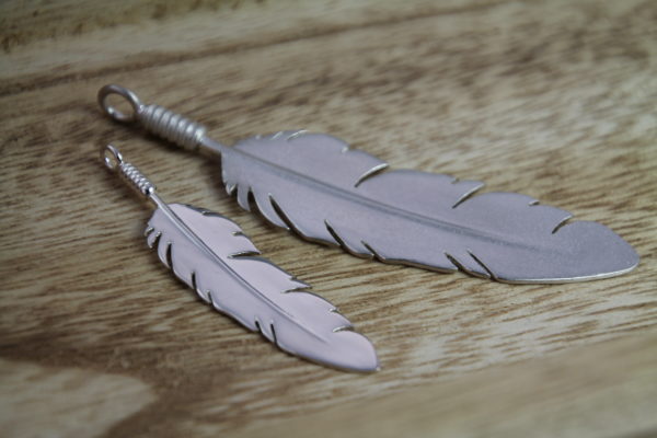 Médaillon simple en argent - Grande Plume - Image 3
