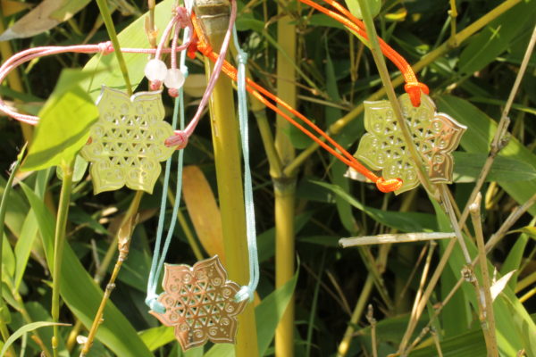 Bracelet Fleur sacrée - Gris anthracite - Image 6